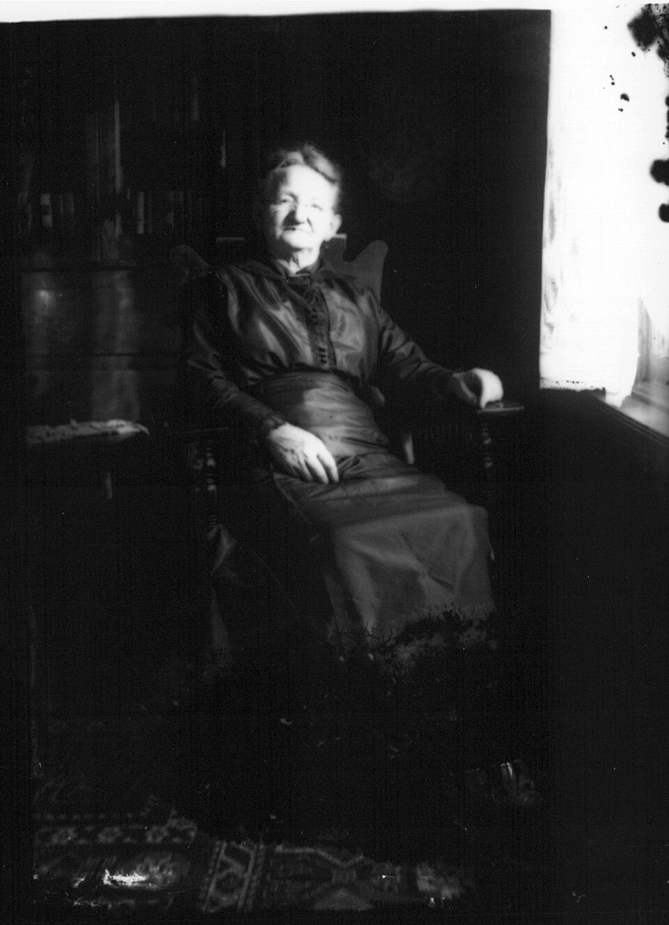 Vintage portrait used as the Granny Cleans brand image